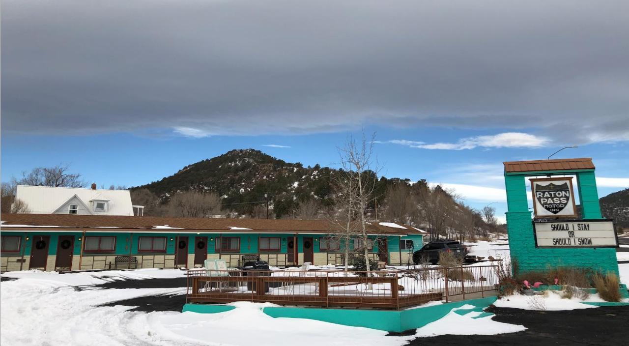 Raton Pass Motor Inn Kültér fotó
