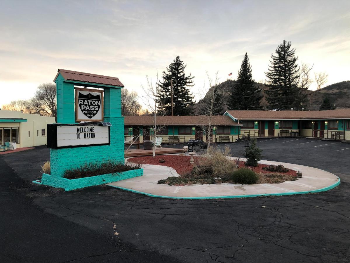 Raton Pass Motor Inn Kültér fotó