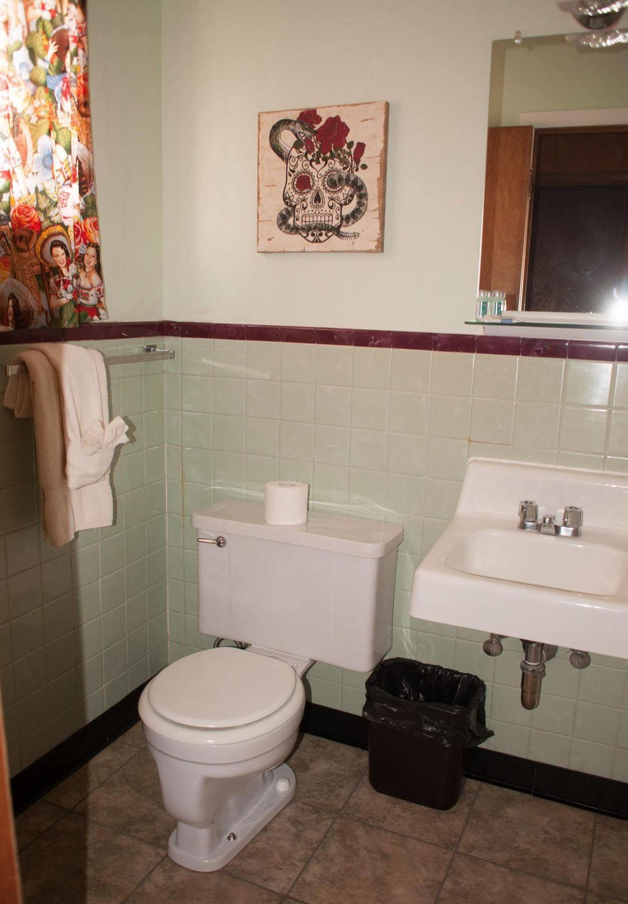 Raton Pass Motor Inn Kültér fotó