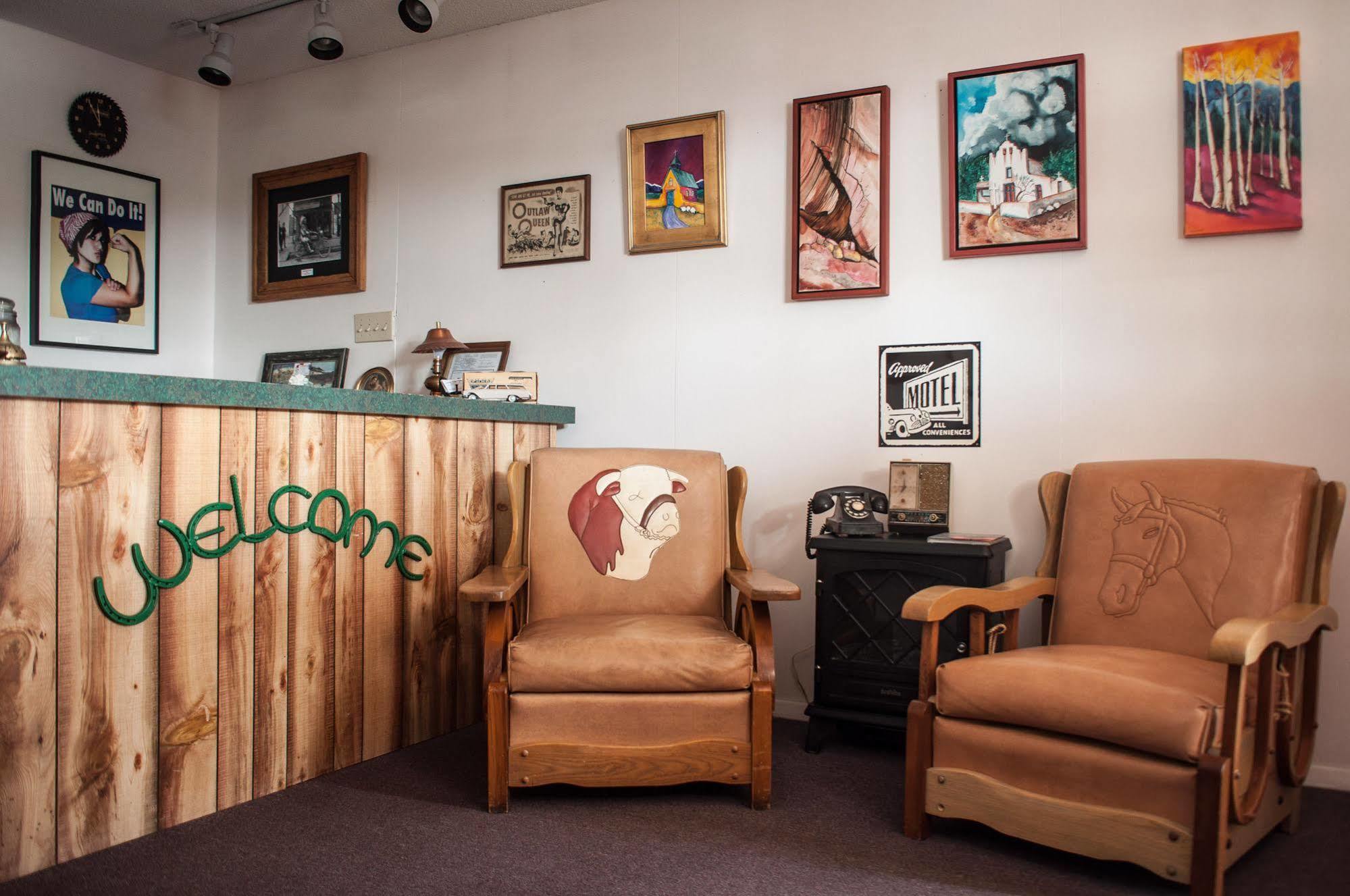 Raton Pass Motor Inn Kültér fotó