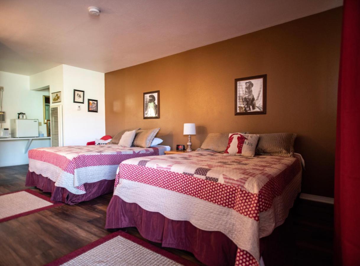 Raton Pass Motor Inn Kültér fotó