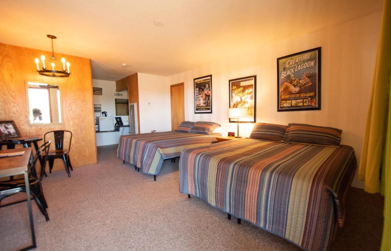 Raton Pass Motor Inn Kültér fotó